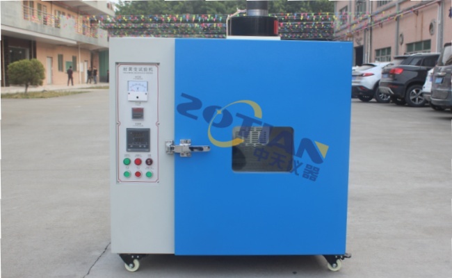 如何正確操作耐黃變?cè)囼?yàn)箱